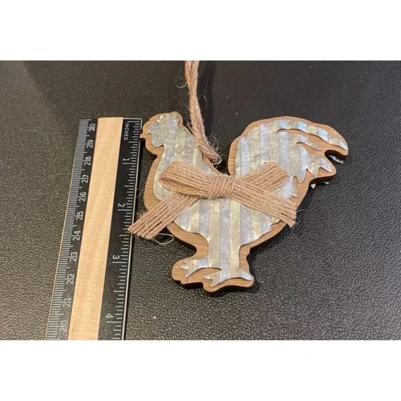 Rustic Farm Animal Ornaments Set Of 3 Metal Wood Pig Cow Rooster Christmas NEW‎ - Picture 8 of 10
